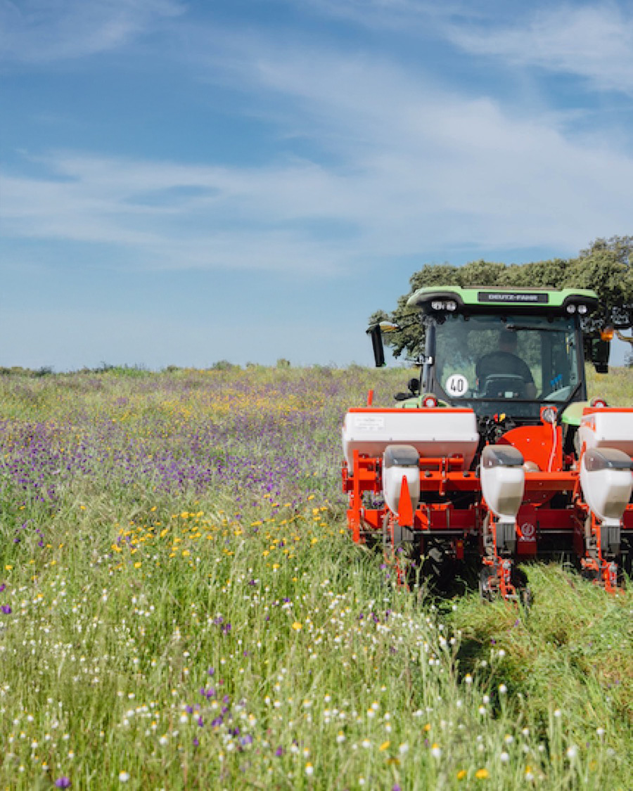 future-economy-image-traktor